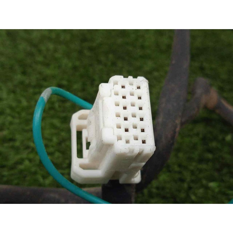 Recambio de mando volante para nissan x-trail (t32) 1.6 dci turbodiesel cat referencia OEM IAM 484304CB4A  