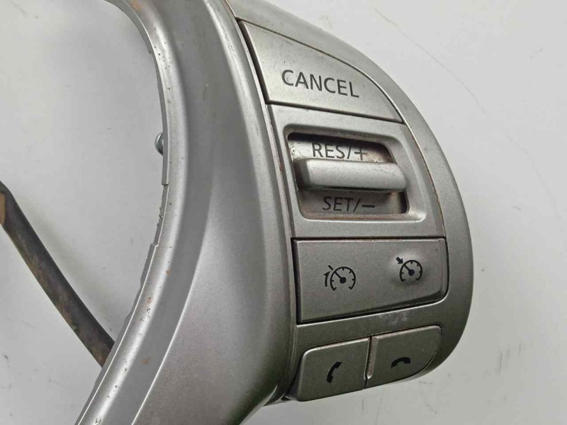 Recambio de mando volante para nissan x-trail (t32) 1.6 dci turbodiesel cat referencia OEM IAM 484304CB4A  