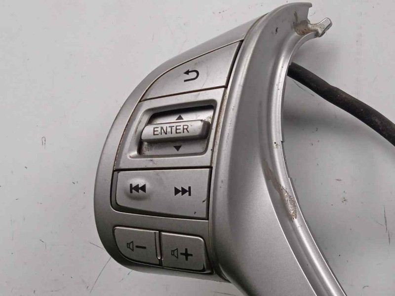 Recambio de mando volante para nissan x-trail (t32) 1.6 dci turbodiesel cat referencia OEM IAM 484304CB4A  