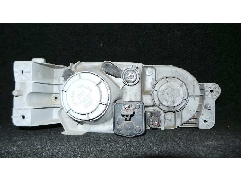 Recambio de faro izquierdo para hyundai coupe (rd) 1.6 16v cat referencia OEM IAM  BIFARO. 