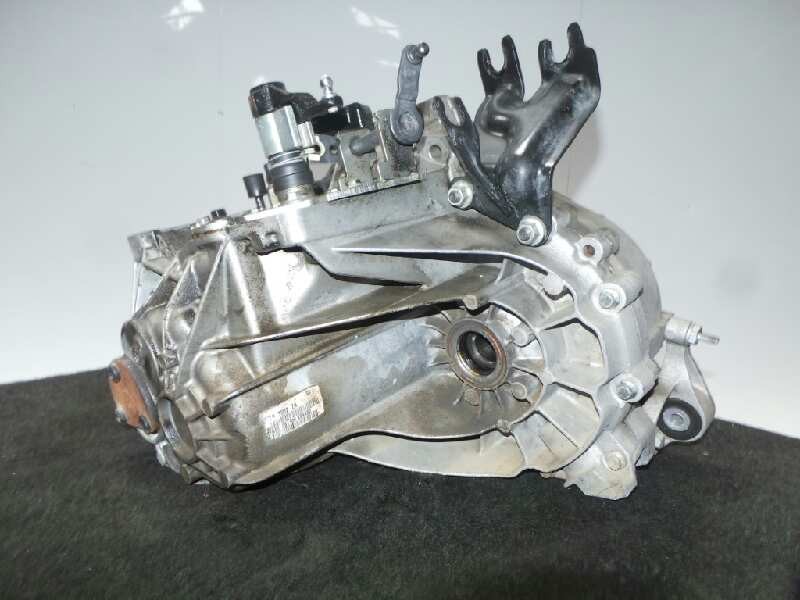 Recambio de caja cambios para ford focus berlina (cap) 1.8 tdci turbodiesel cat referencia OEM IAM 6M5R7002ZA MANUAL 5.VELOCIDAD