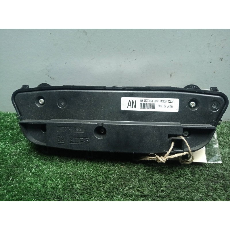Recambio de mando climatizador para opel insignia berlina 2.0 cdti cat referencia OEM IAM 13277863  