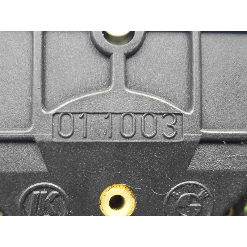 Recambio de mando luces para bmw serie 3 berlina (e36) 1.8 cat (m43) referencia OEM IAM 011003  