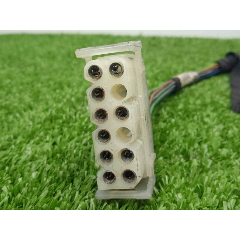 Recambio de mando luces para bmw serie 3 berlina (e36) 1.8 cat (m43) referencia OEM IAM 011003  