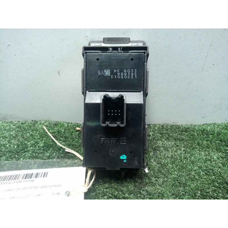 Recambio de mando elevalunas delantero izquierdo para opel insignia berlina 2.0 cdti cat referencia OEM IAM 13305012-251884 4.BO