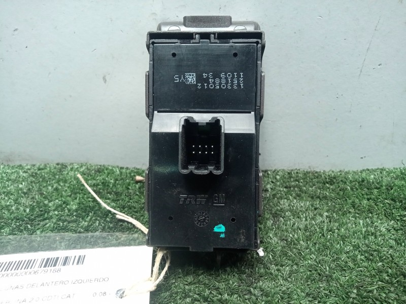 Recambio de mando elevalunas delantero izquierdo para opel insignia berlina 2.0 cdti cat referencia OEM IAM 13305012-251884 4.BO