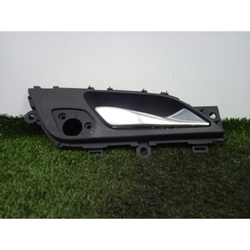 Recambio de maneta interior trasera derecha para hyundai i40 cw 1.7 crdi cat referencia OEM IAM 2611172802  
