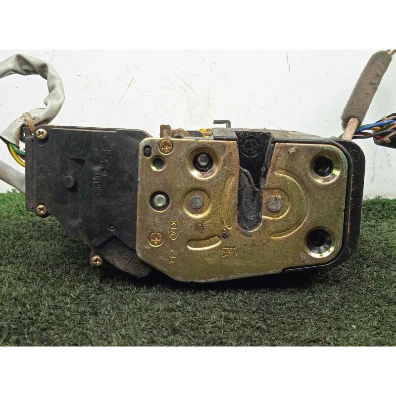 Recambio de cerradura puerta delantera derecha para kia carens 2.0 crdi referencia OEM IAM  02-06 