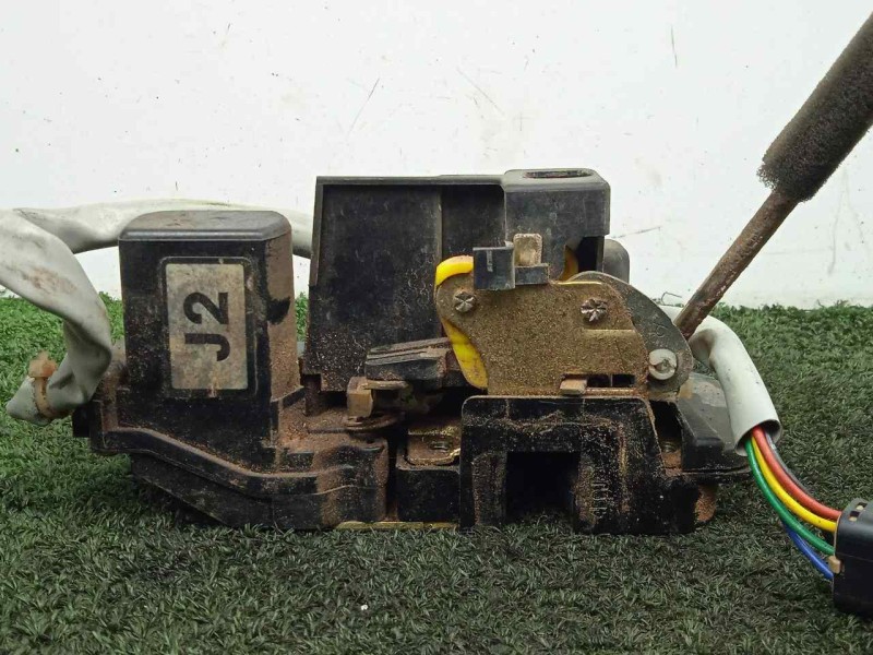 Recambio de cerradura puerta delantera derecha para kia carens 2.0 crdi referencia OEM IAM  02-06 