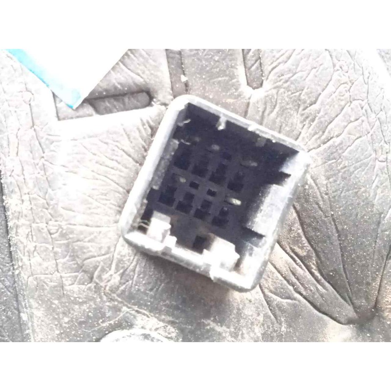 Recambio de retrovisor izquierdo para kia carens 2.0 crdi referencia OEM IAM  02-06 - ELECTRICO NEGRO