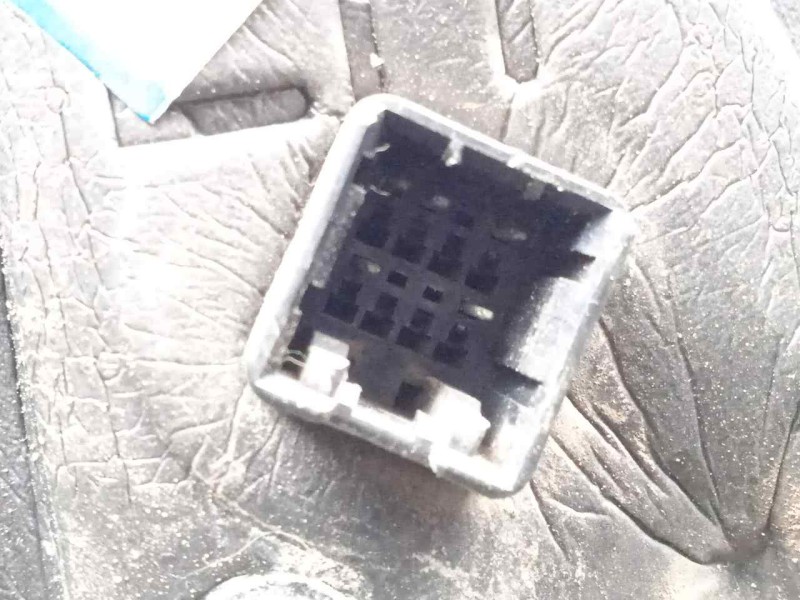 Recambio de retrovisor izquierdo para kia carens 2.0 crdi referencia OEM IAM  02-06 - ELECTRICO NEGRO