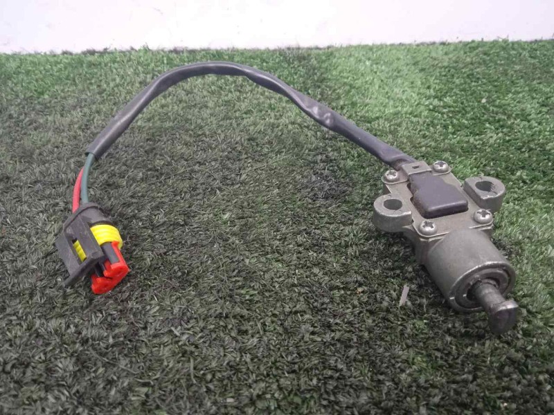 Recambio de interruptor para keeway rkv 125 c.c referencia OEM IAM SINREFERENCIA PATA.LATERAL 
