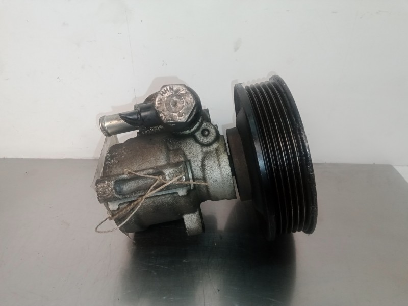 Recambio de bomba servodireccion para seat ibiza (6k1) 1.4 16v referencia OEM IAM 030145157-26046395WB 131126 AUA