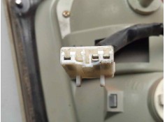 Recambio de piloto trasero derecho interior para kia carens 2.0 crdi referencia OEM IAM  02-06 INTERIOR 2