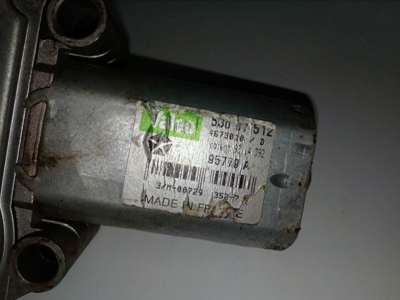 Recambio de motor limpia trasero para chrysler voyager (gs) referencia OEM IAM 95779A-53007512 VALEO 3 PINES