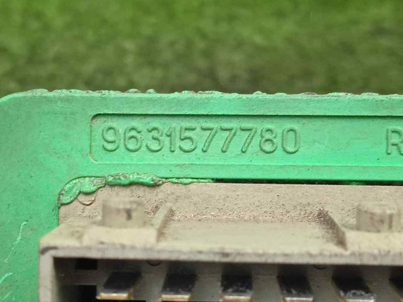 Recambio de modulo electronico para peugeot 206 berlina 1.9 diesel referencia OEM IAM 9631577780  