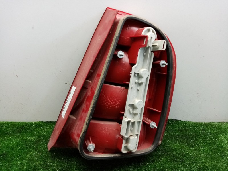 Recambio de piloto trasero izquierdo para skoda fabia (6y2/6y3) 1.4 tdi referencia OEM IAM  04-07 