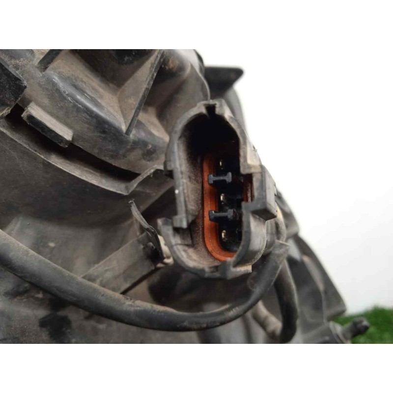 Recambio de faro derecho para kia carens 2.0 crdi referencia OEM IAM  02-06 PARA.PULIR