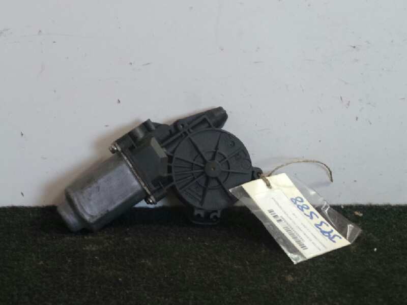 Recambio de motor elevalunas delantero derecho para dacia logan 1.6 cat referencia OEM IAM 400727D  