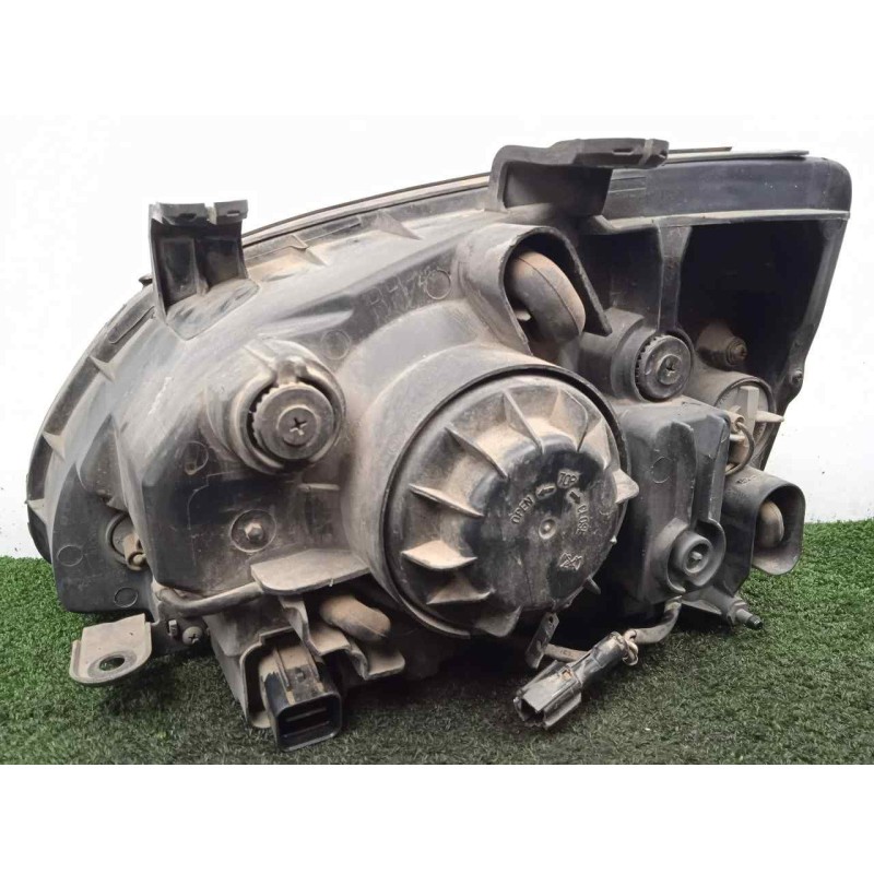 Recambio de faro derecho para kia carens 2.0 crdi referencia OEM IAM  02-06 PARA.PULIR