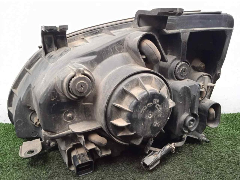 Recambio de faro derecho para kia carens 2.0 crdi referencia OEM IAM  02-06 PARA.PULIR