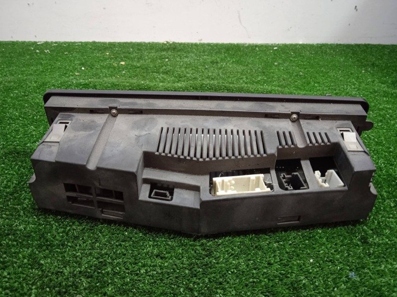 Recambio de mando climatizador para bmw serie 3 berlina (e46) referencia OEM IAM 64118382446-5HB00773804  