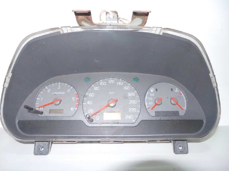 Recambio de cuadro instrumentos para volvo s40 berlina 1.9 turbodiesel referencia OEM IAM 30693040-30858334006  