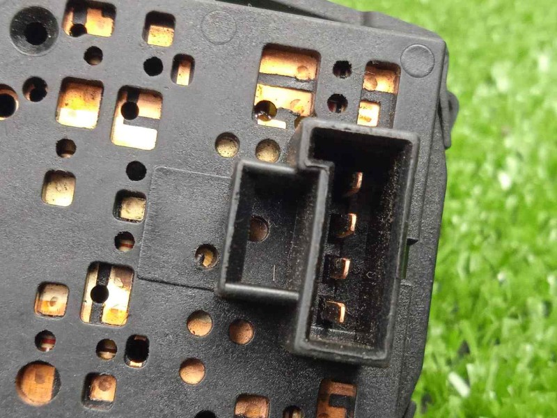 Recambio de mando limpia para opel corsa c referencia OEM IAM 09185417 4.PIN LIMPIA TRASERO