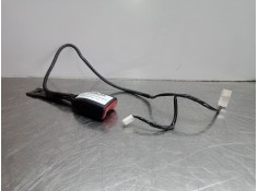 Recambio de enganche cinturon delantero derecho para toyota auris 1.6 16v cat referencia OEM IAM E034501  