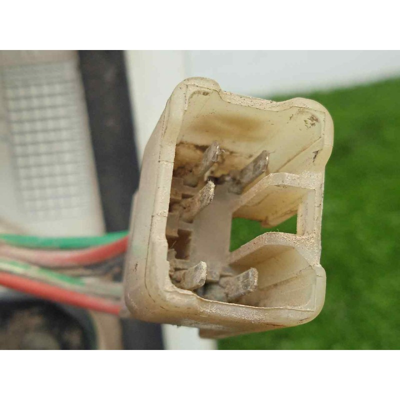 Recambio de piloto trasero derecho para santana santana 350 santana 350 jlx referencia OEM IAM 35526R  CON.TARA