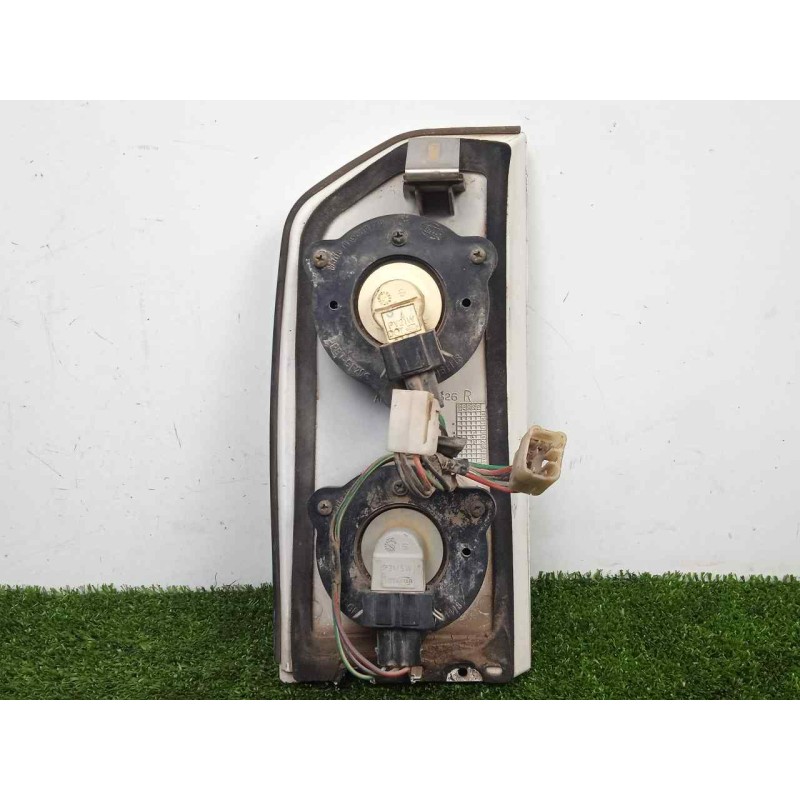 Recambio de piloto trasero derecho para santana santana 350 santana 350 jlx referencia OEM IAM 35526R  CON.TARA