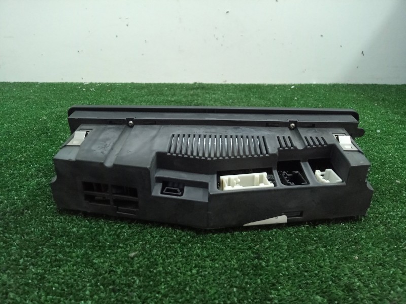 Recambio de mando climatizador para bmw serie 3 berlina (e46) 3.0 turbodiesel referencia OEM IAM 64116907897-5HB00773816  