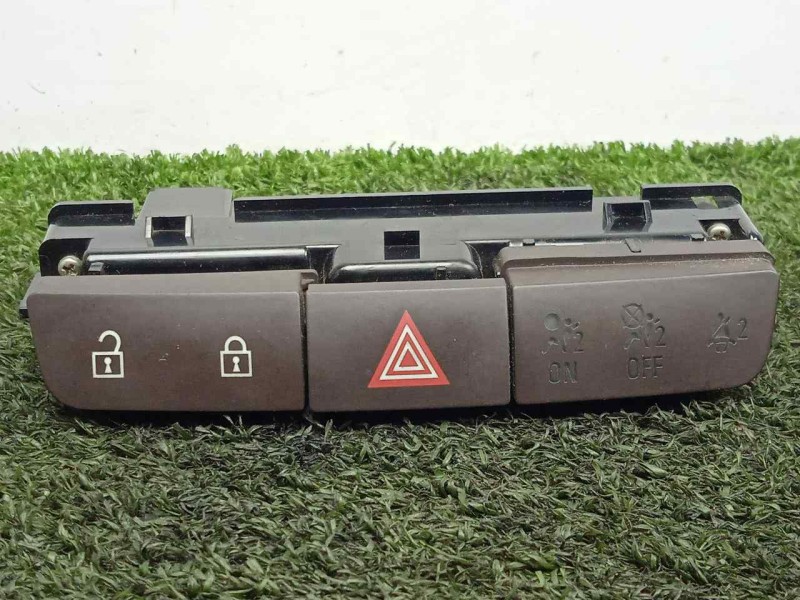 Recambio de warning para opel insignia berlina 2.0 cdti cat referencia OEM IAM 13324595  