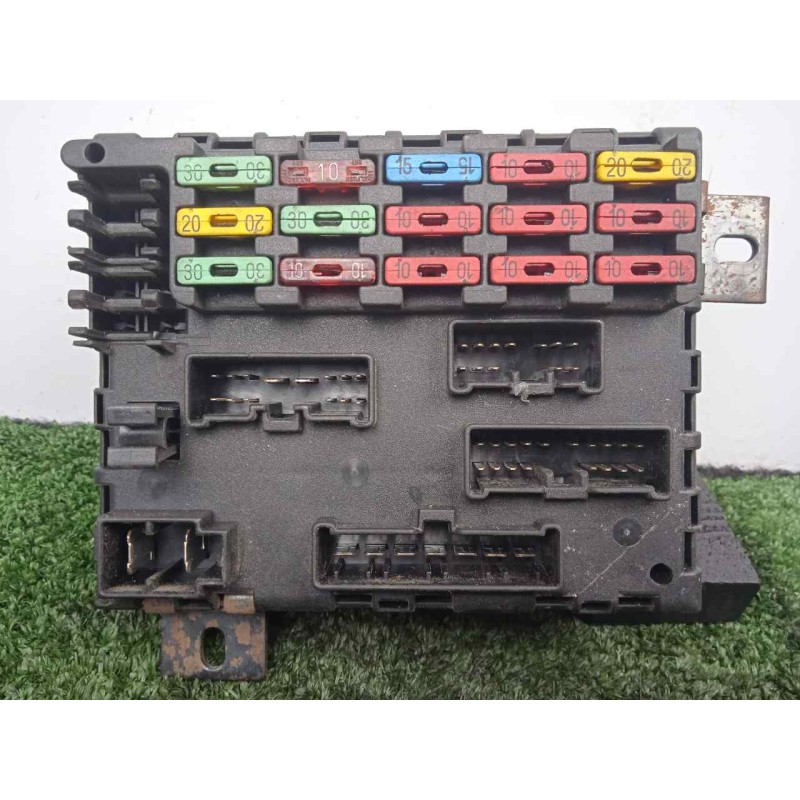 Recambio de caja reles / fusibles para fiat marea berlina (185) 2.4 turbodiesel referencia OEM IAM 46443390  
