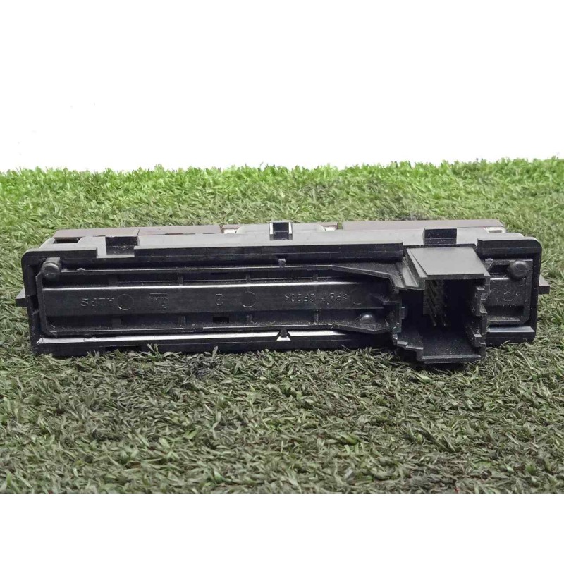 Recambio de warning para opel insignia berlina 2.0 cdti cat referencia OEM IAM 13324595  