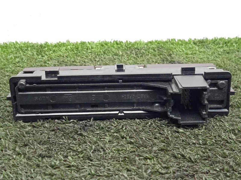 Recambio de warning para opel insignia berlina 2.0 cdti cat referencia OEM IAM 13324595  