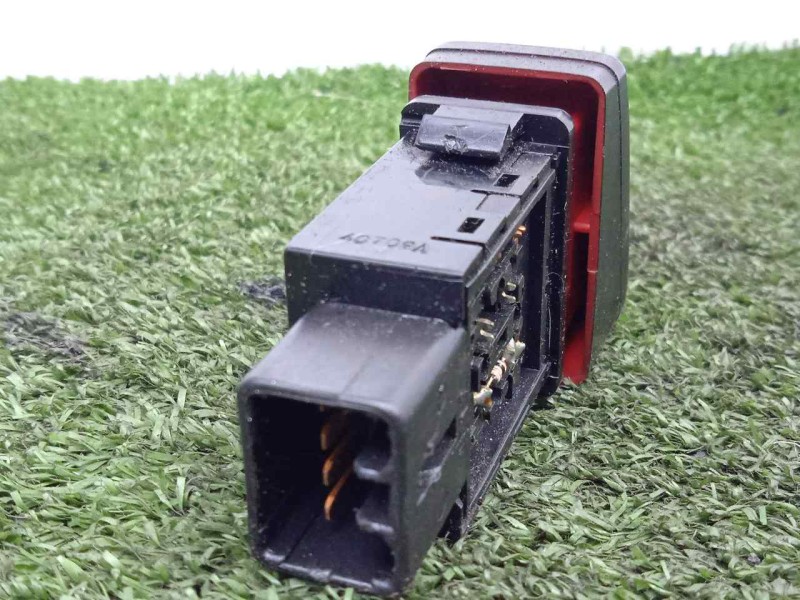 Recambio de warning para kia cerato 2.0 turbodiesel cat referencia OEM IAM SINREFERENCIA  