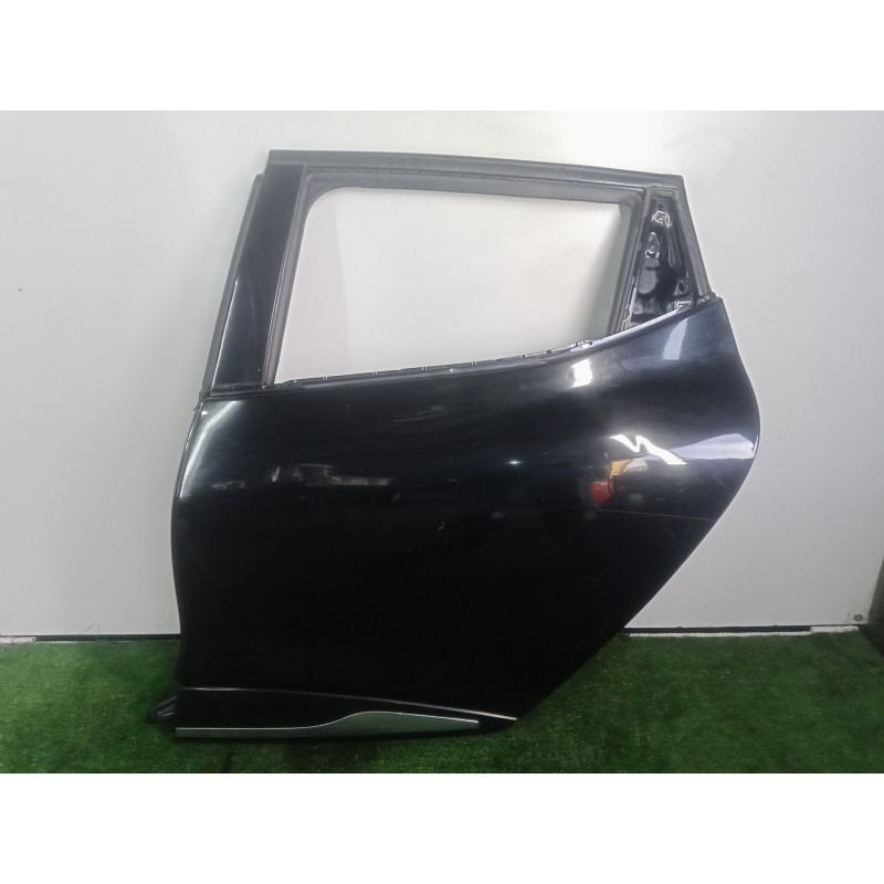 Recambio de puerta trasera izquierda para renault clio iv 1.2 16v referencia OEM IAM   