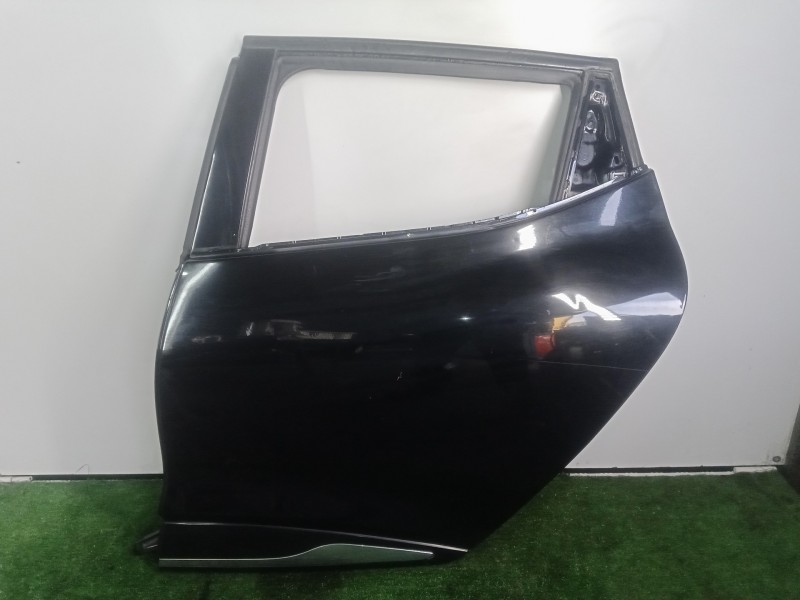 Recambio de puerta trasera izquierda para renault clio iv 1.2 16v referencia OEM IAM   