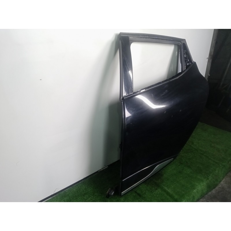 Recambio de puerta trasera izquierda para renault clio iv 1.2 16v referencia OEM IAM   