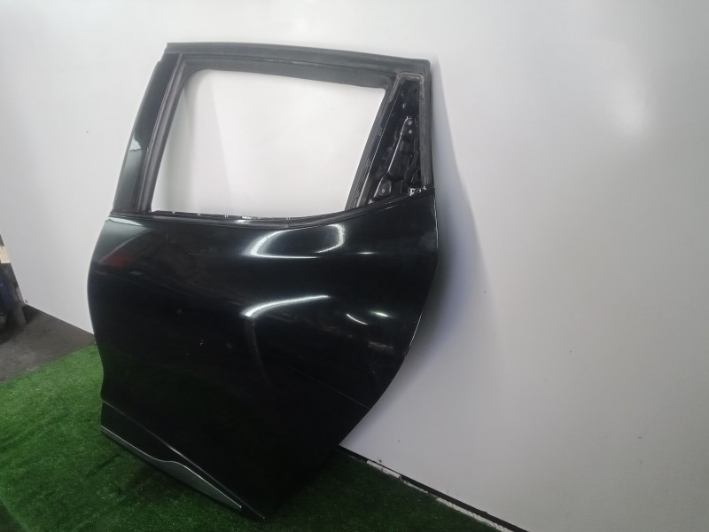 Recambio de puerta trasera izquierda para renault clio iv 1.2 16v referencia OEM IAM   