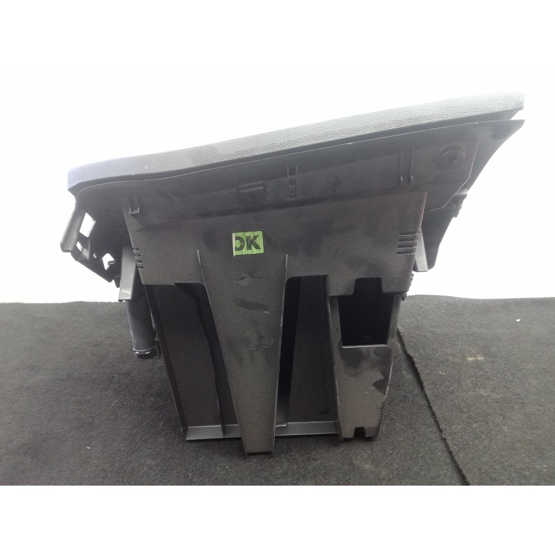 Recambio de guantera para ford focus lim. (cb8) 1.6 tdci cat referencia OEM IAM BM51A06044  