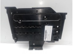 Recambio de caja reles / fusibles para ford focus lim. (cb8) 1.6 tdci cat referencia OEM IAM AV6T14A067BB BATERIA  2