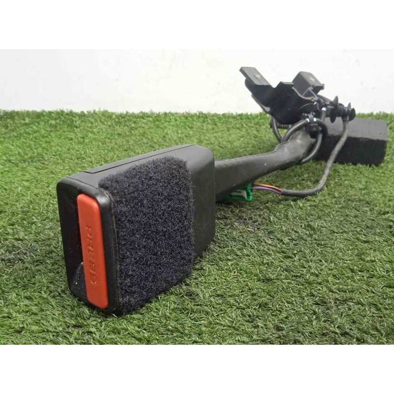 Recambio de enganche cinturon delantero derecho para land rover evoque 2.2 td4 cat referencia OEM IAM BJ3261208BC8PVJ-621523500C