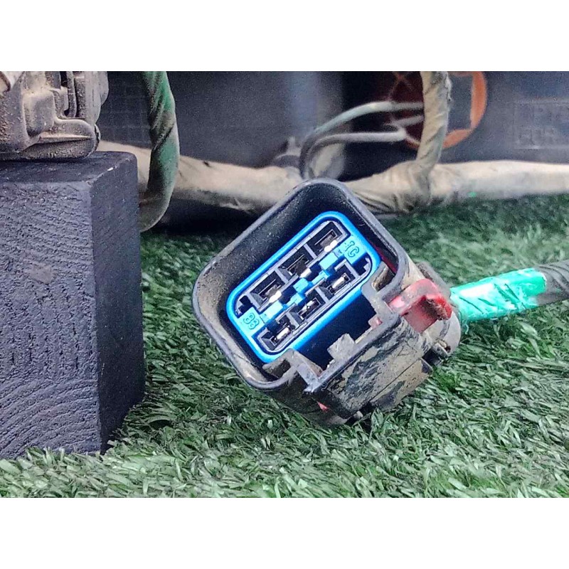 Recambio de faro izquierdo para jeep gr.cherokee (wj/wg) 3.1 td cat referencia OEM IAM SINREFERENCIA FONDO.CROMADO 