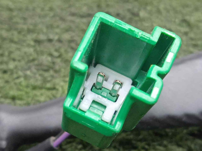 Recambio de enganche cinturon delantero derecho para land rover evoque 2.2 td4 cat referencia OEM IAM BJ3261208BC8PVJ-621523500C