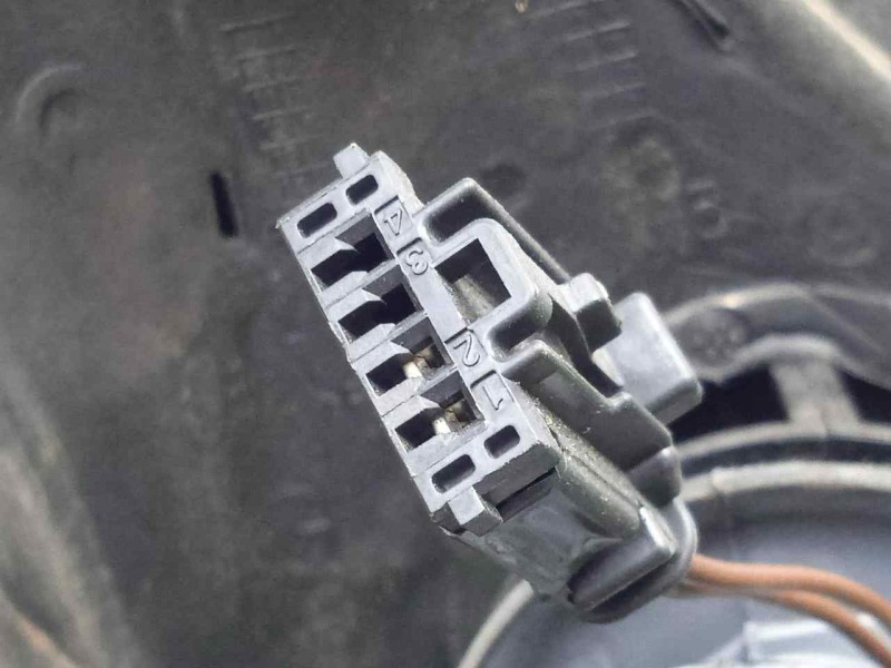 Recambio de retrovisor izquierdo para peugeot 206 berlina 1.4 referencia OEM IAM SINREFERENCIA MANUAL - 2.CABLES NEGRO