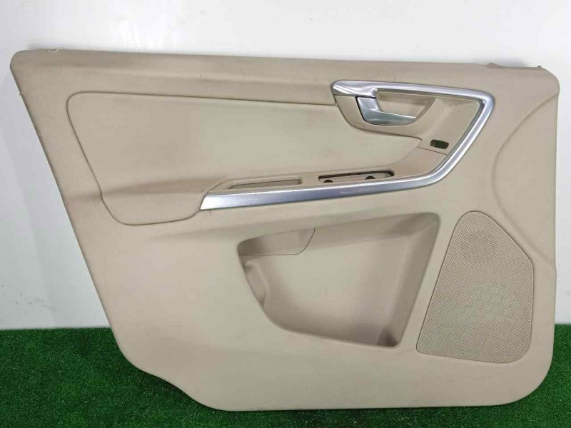 Recambio de guarnecido puerta delantera izquierda para volvo xc60 2.0 diesel cat referencia OEM IAM 39818736 BEIGE 