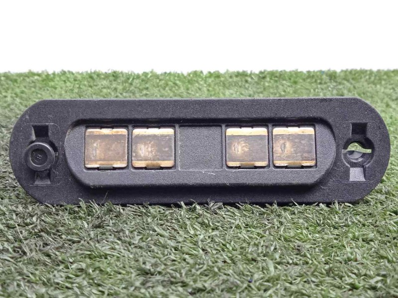 Recambio de interruptor para iveco daily furgón 2.3 diesel referencia OEM IAM 69500120 CONECTOR 
