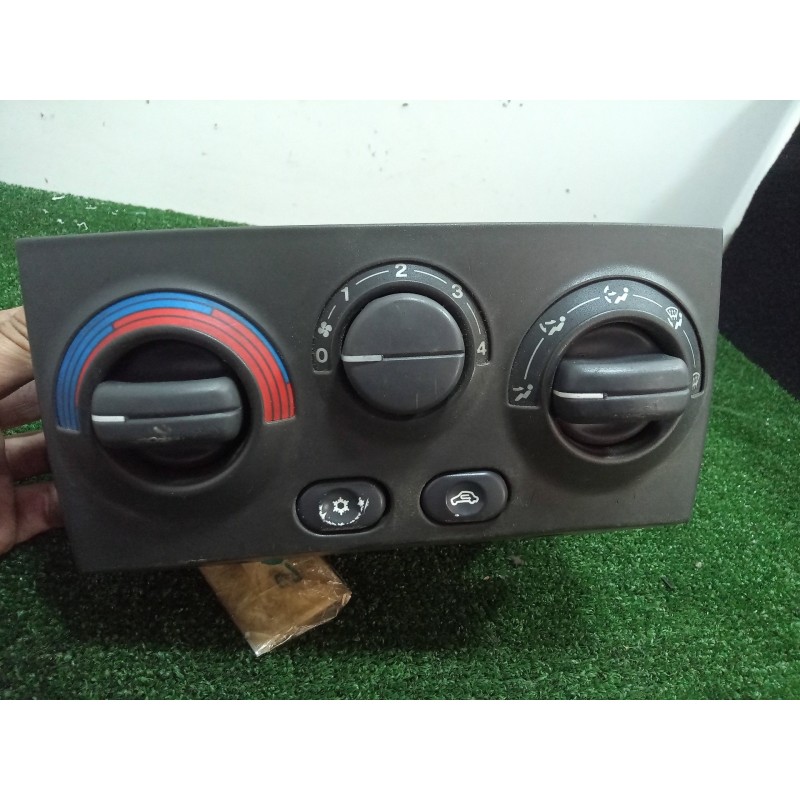 Recambio de mando calefaccion / aire acondicionado para fiat punto berl. (176) referencia OEM IAM 100140600  100140600